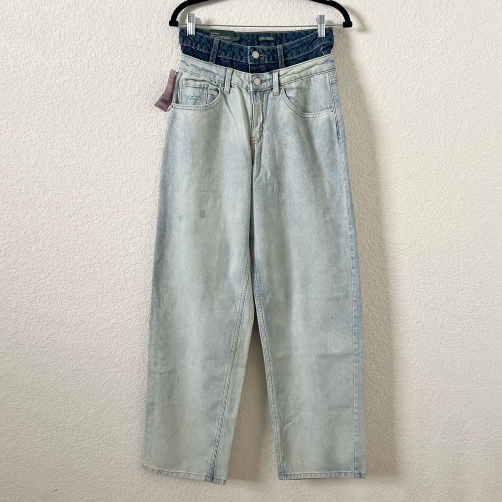 NWT Wild Fable Relaxed Straight Jeans Size 6 Light wash Denim 90’s Two Tone